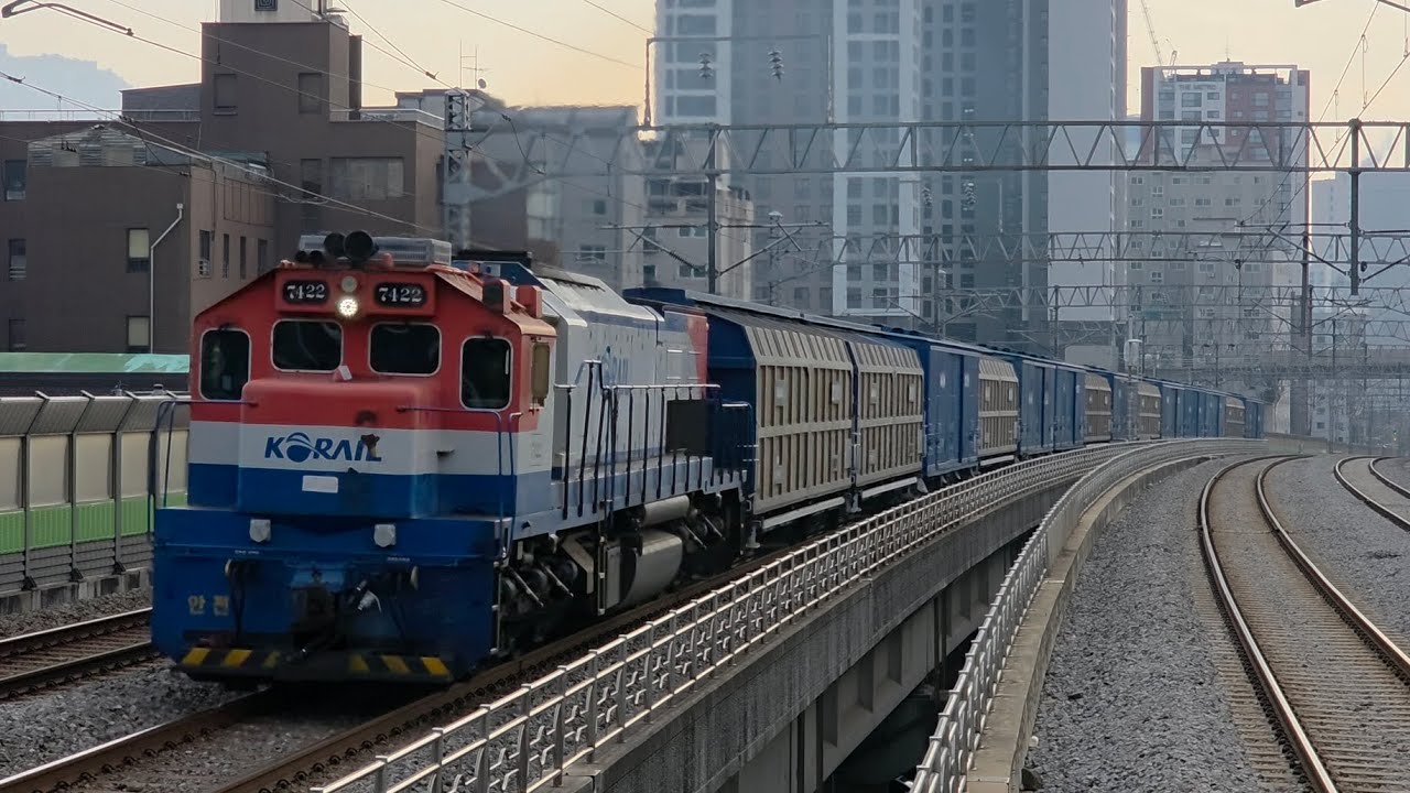 [철도]국수발 덕정행 화물열차(#6121) 가능역 통과