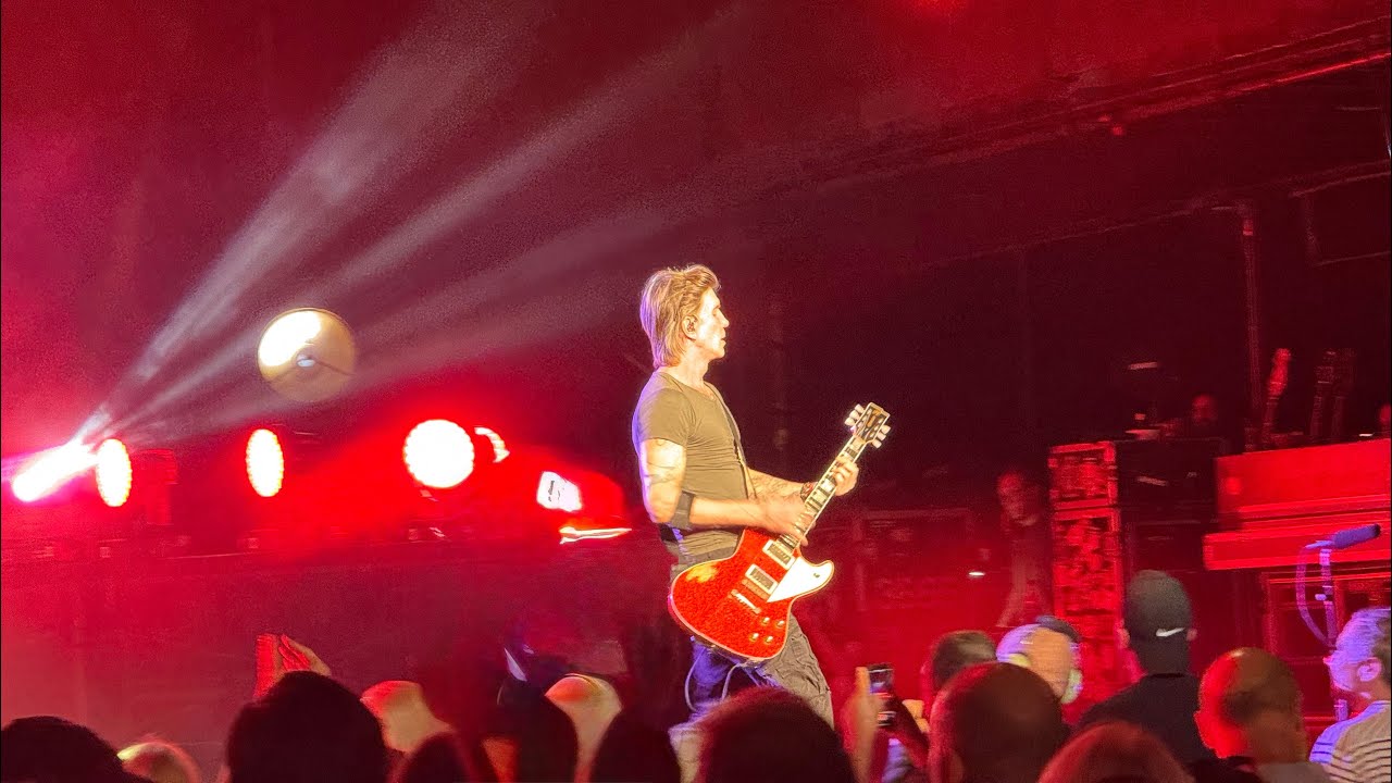 Goo Goo Dolls - Iris Live in Jones Beach Theater NY(Full Performance) 