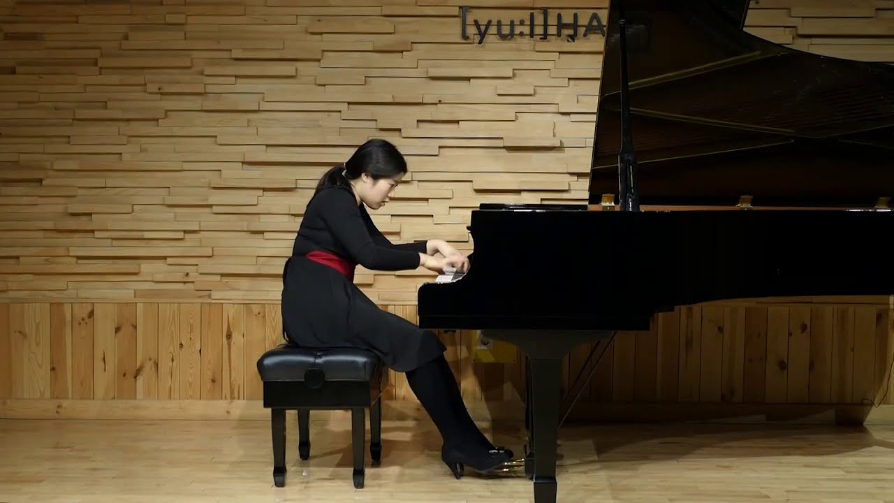 M.Ravel Tombeau de Couperin No.6 toccata