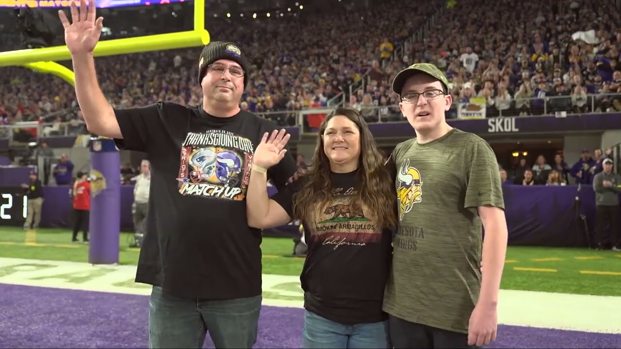 Soldier Returns Home to Surprise His Family During Minnesota Vikings vs. New England Patriots Game