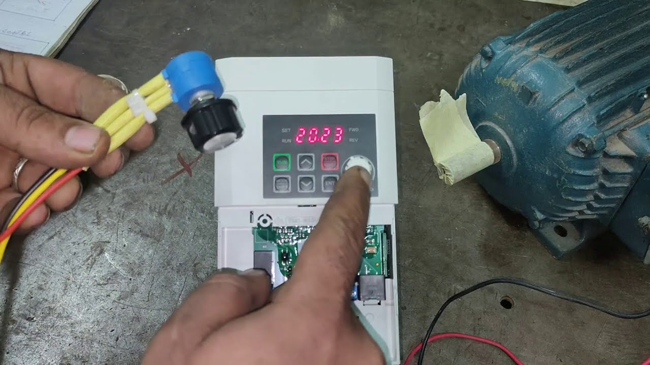 تشغيل محرك 3 فاز بمصدر 1 فاز بأنفرتر وبرمجتة عملي  | LS M100 Inverter