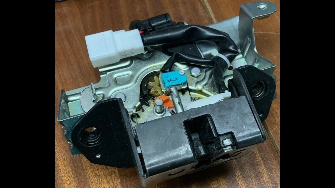 2017 Subaru Outback Power Lift-gate not opening, latch problem