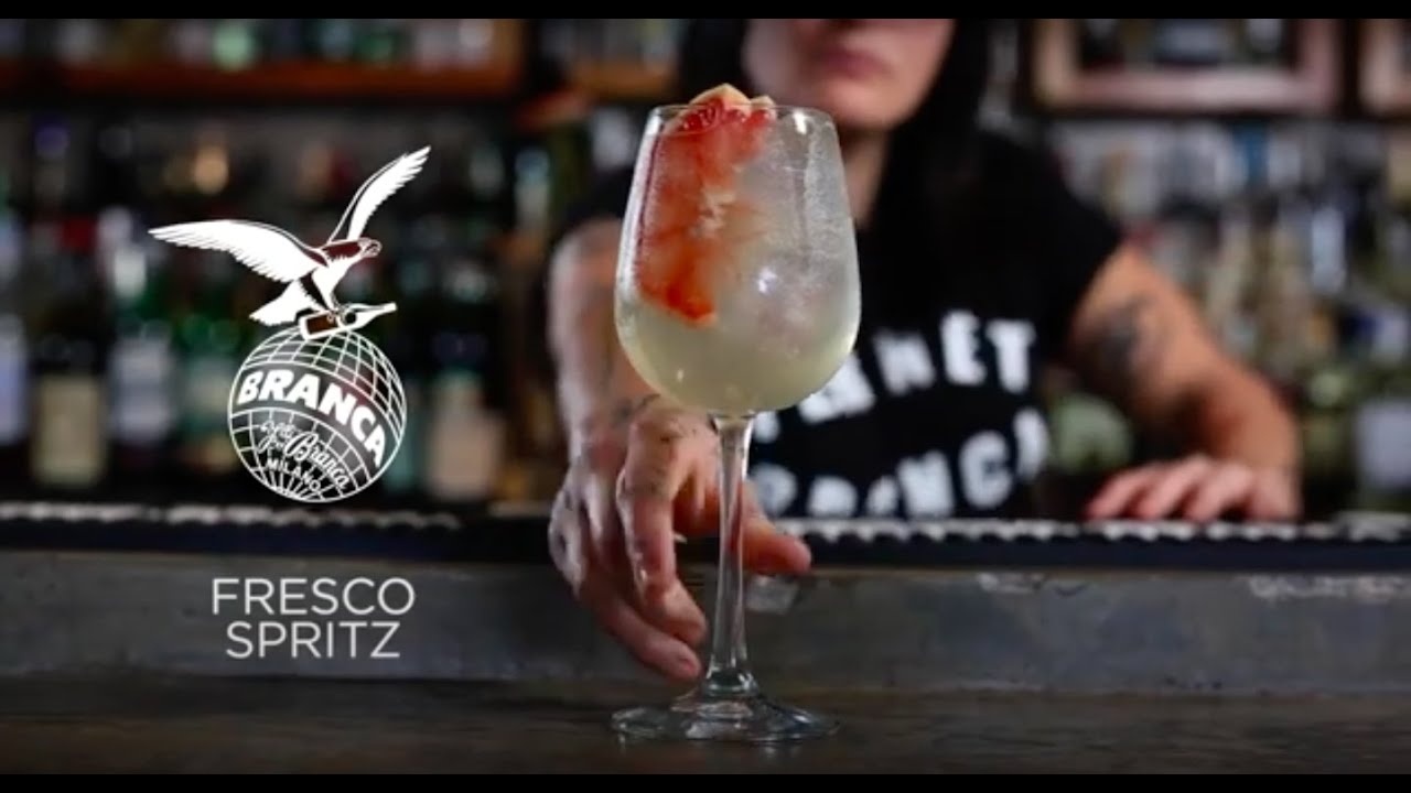 Fresco Spritz preparado por Claudia Cabrera, Embajadora de Fernet-Branca México.