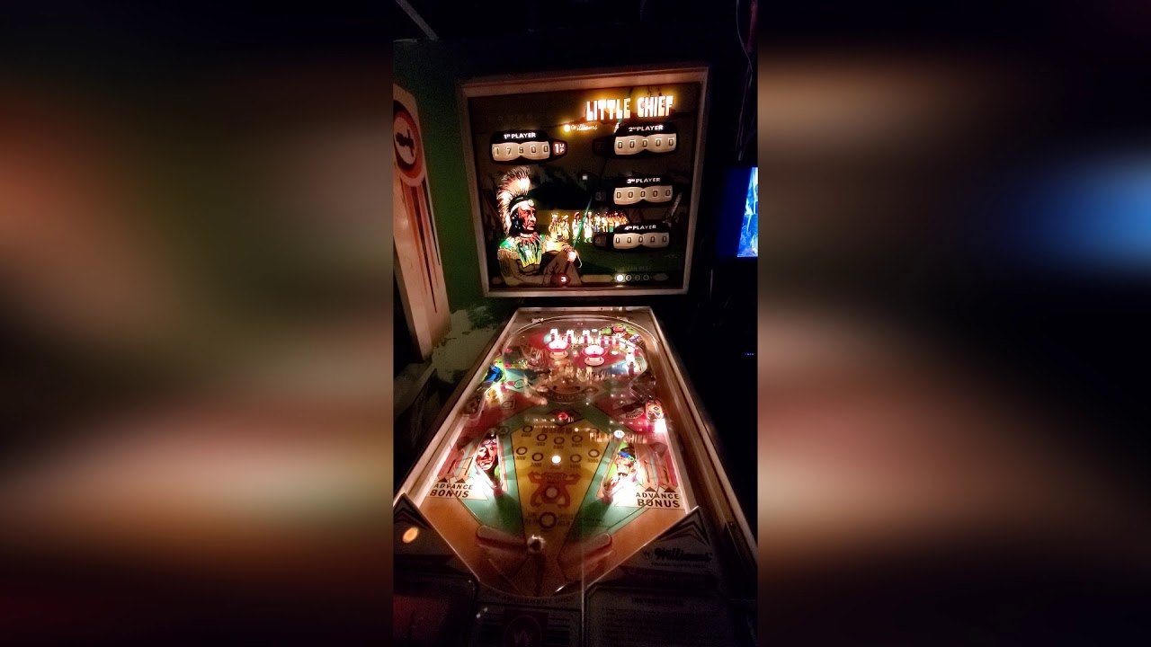 Williams Little Chief 1975 Pinball Machine (Full Machine View)