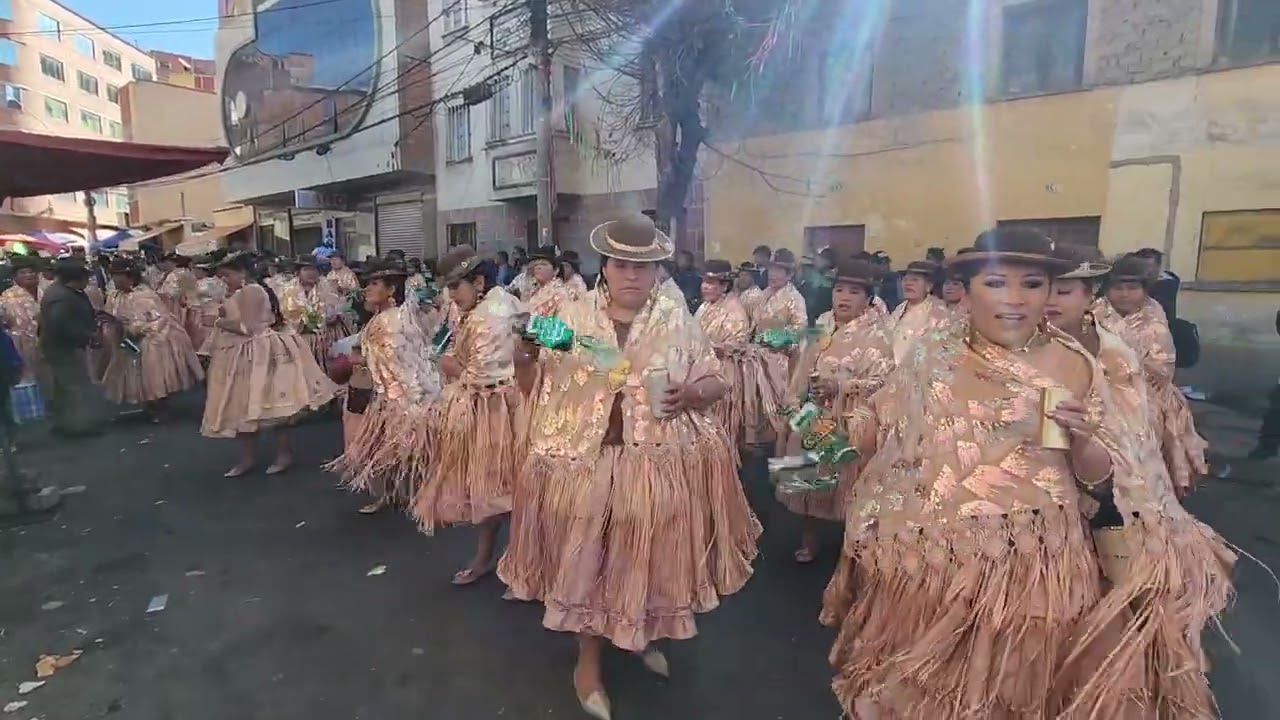 MORENADA CENTRAL AROMA EN GRAN PODER en la Diana del Gran Poder 2025 - Mujeres