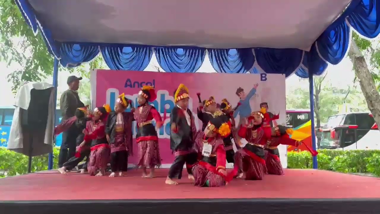 Juara 1 lomba menari tingkat walikota jakarta barat/ Tor tor sulaman barat..THN 7 Feb 2026