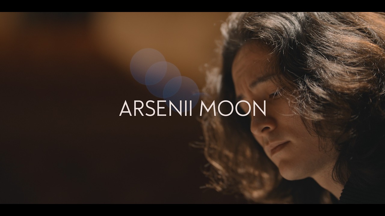 Arsenii Moon | The Beauty of Chance Encounters