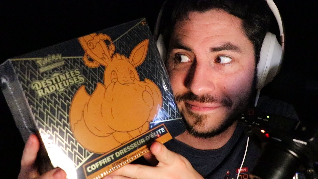 ASMR Cadeau Pokemon Company - Coffret Elite Evoli VMAX