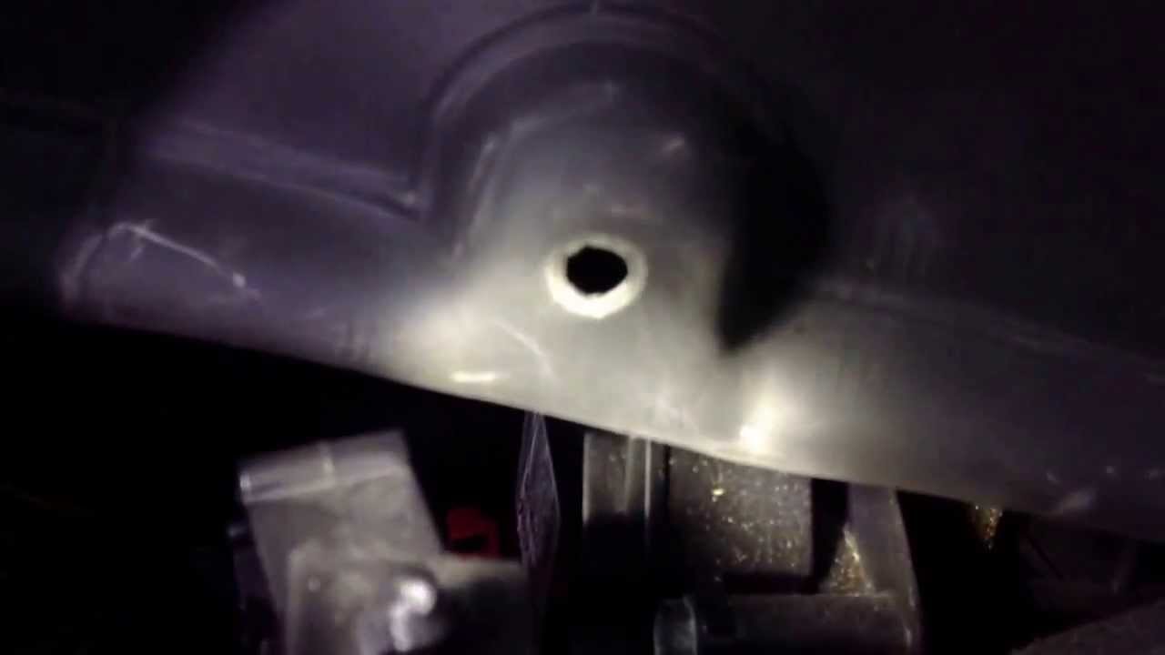 H2 dashboard removal pt2 (blend door actuator)