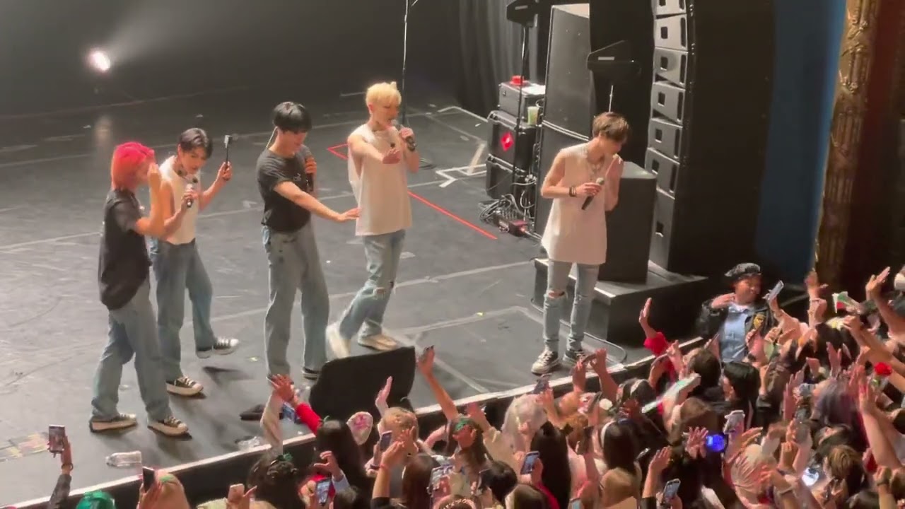 CIX - Picture together and final goodbyes | Chicago 2022 Rebel Tour