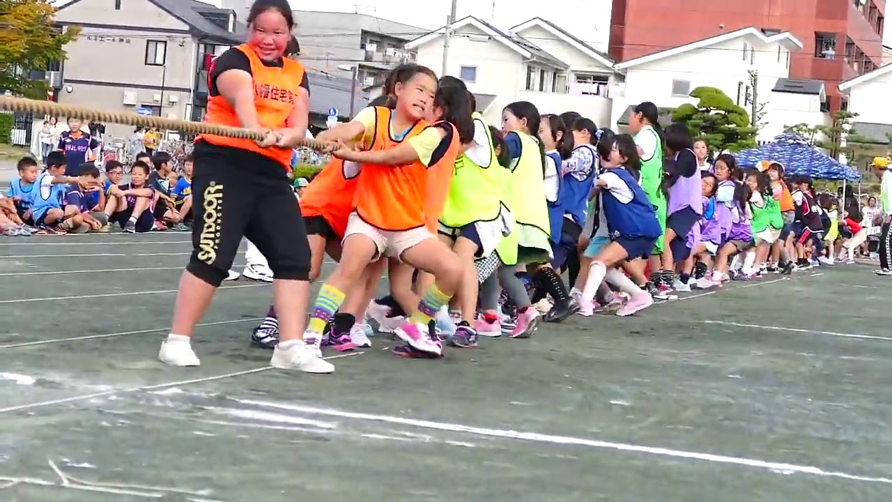 神山連区運動会2015綱引き（女子）