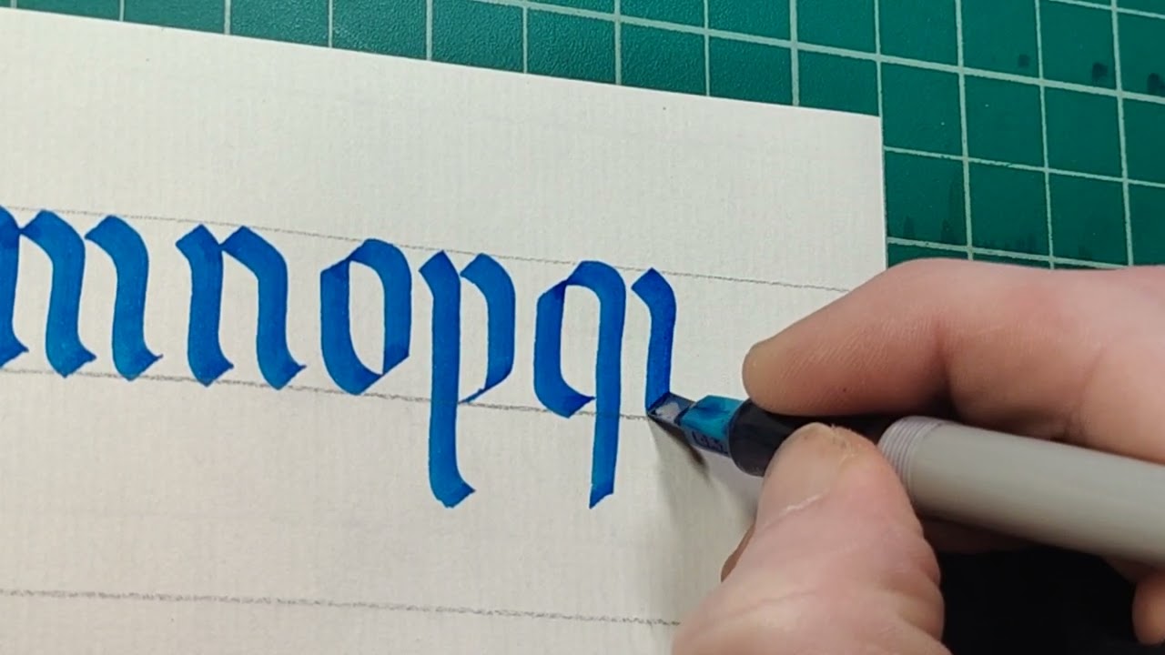 Round Gothic minuscule a-z lowercase