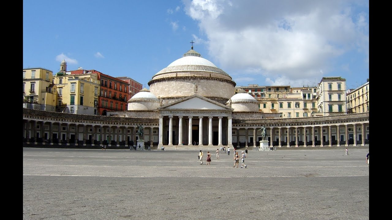 Napoli - Le chiese più belle del centro storico - The churches of the historic center of Naples