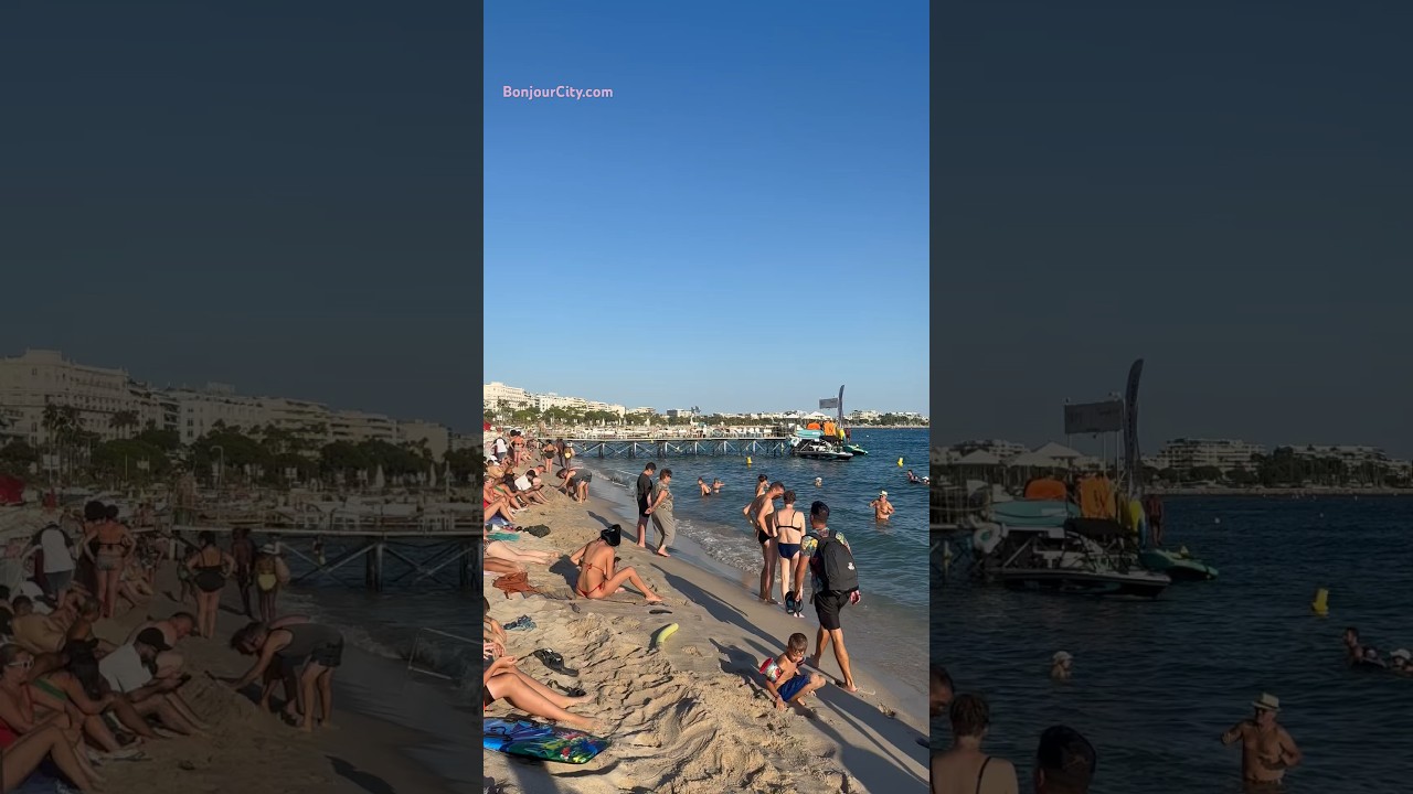 Les célèbres plages de sable fin de Cannes sont très bondées. Côte d'Azur. 