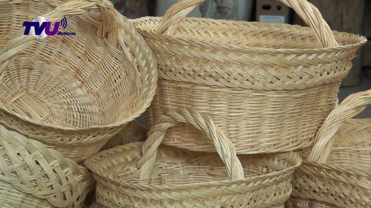 Don Baldomero, uno de los pocos artesanos de la cestería en el municipio de Coatepec H.