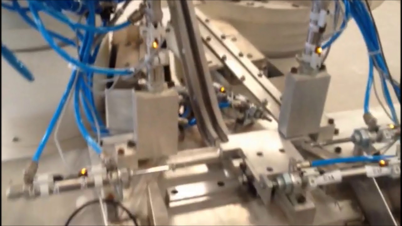 Montadora Autom&aacute;tica De Pe&ccedil;as com CLP Branqs