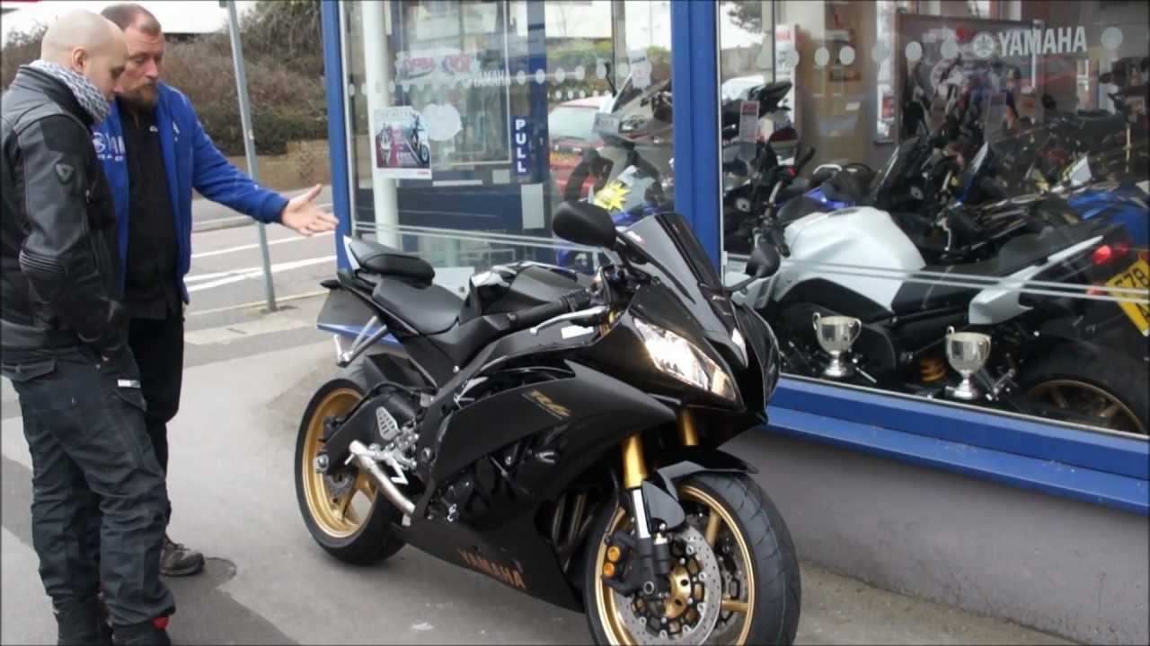 YZF R6 Midnight black  2010 - 2012