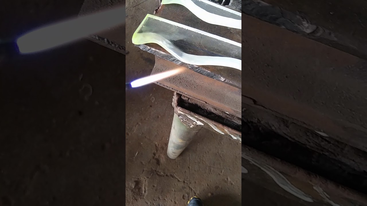 Dando brilho no Acrílico com fogo depois do corte