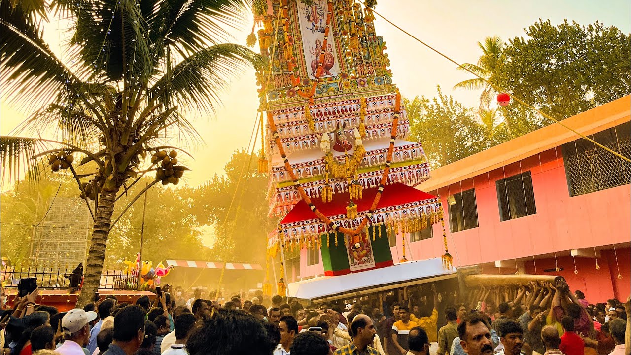 വർക്കല ഇടപ്പറമ്പ് ക്ഷേത്രത്തിൽ നടന്ന മനോഹരമായ കുതിരയെടുപ്പ് | Kuthirayedupp Edapparambil Varkala