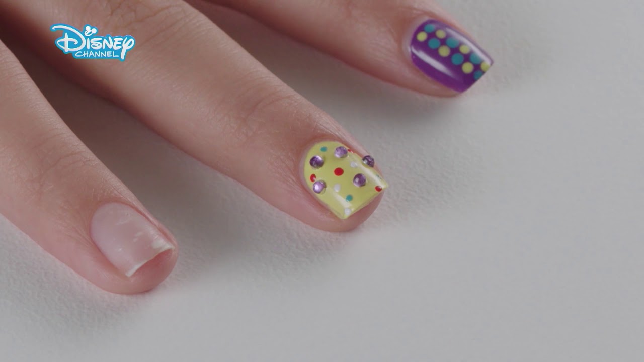 Andi Mack - Nail Art