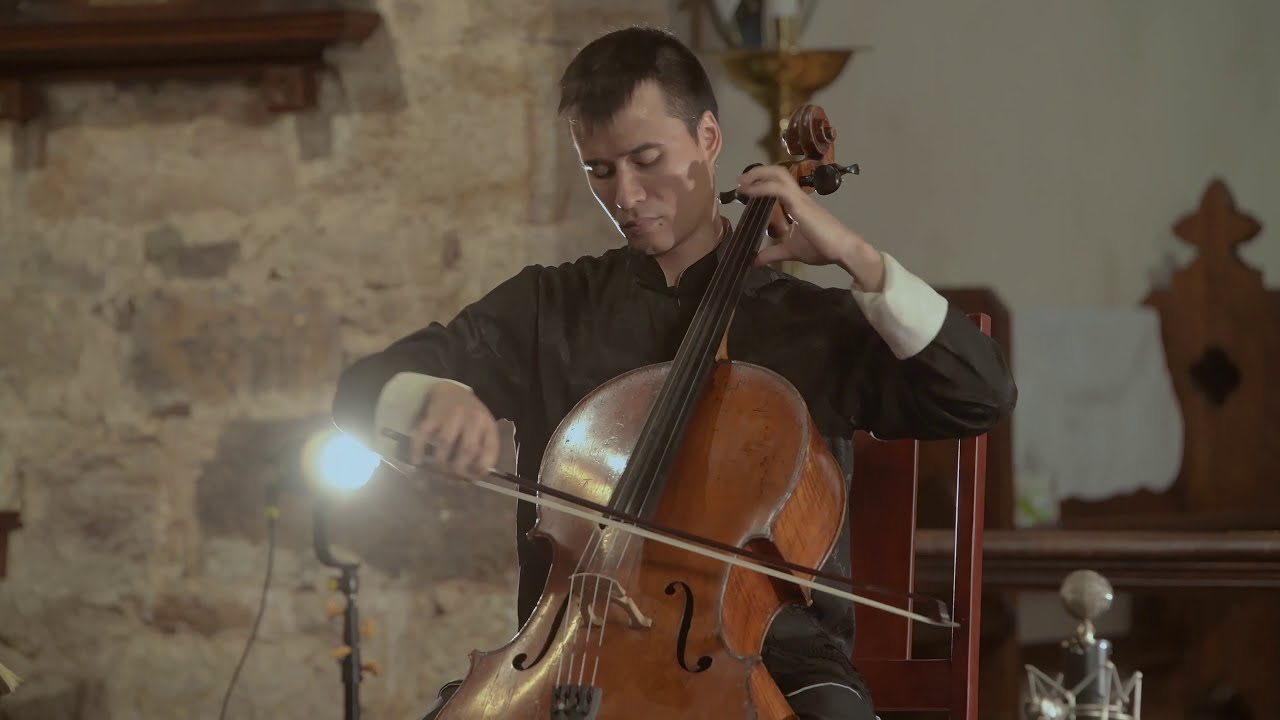 J.S. Bach - Suite No. 2 in D minor, BWV 1008 (Gigue)