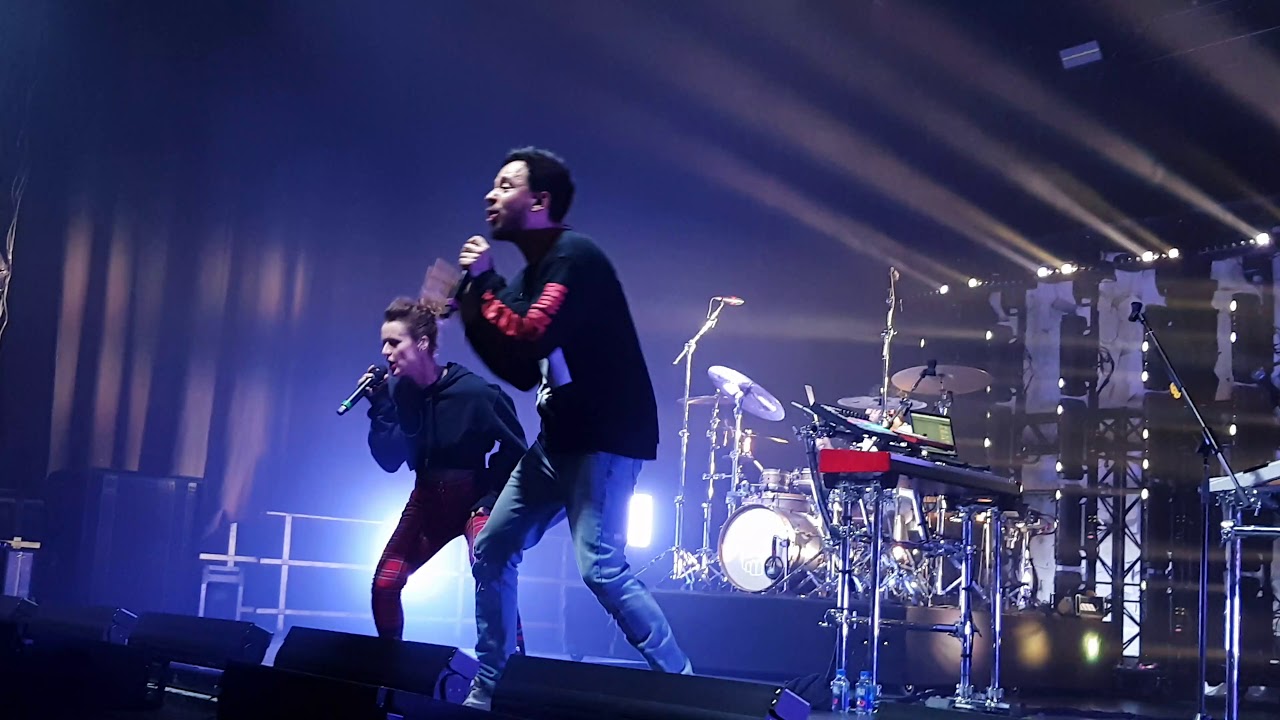 Mike Shinoda & Jennifer Weist (From JenniferRostock- a place for my head (front row Berlin 02.03.19)