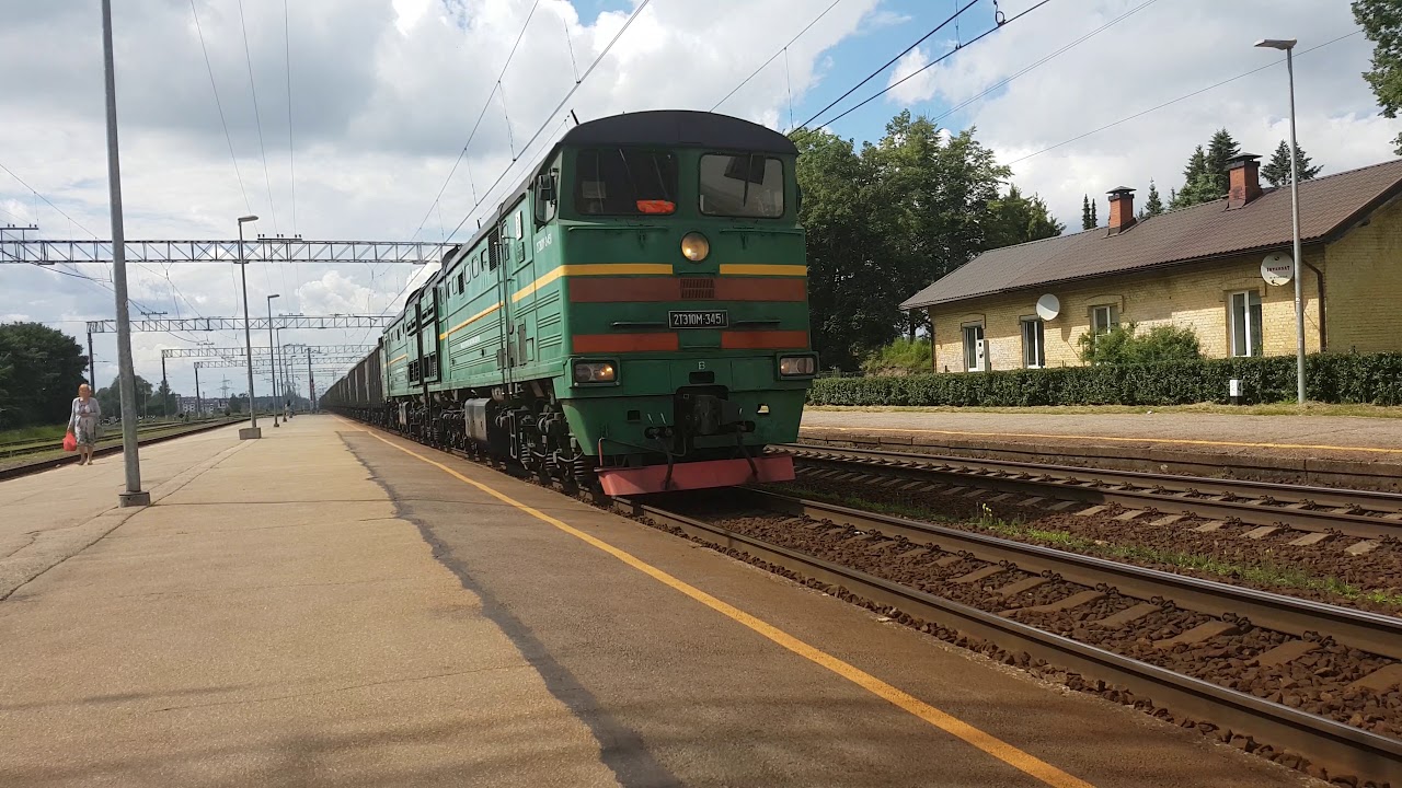 2ТЭ10М-3451 на станции Саласпилс