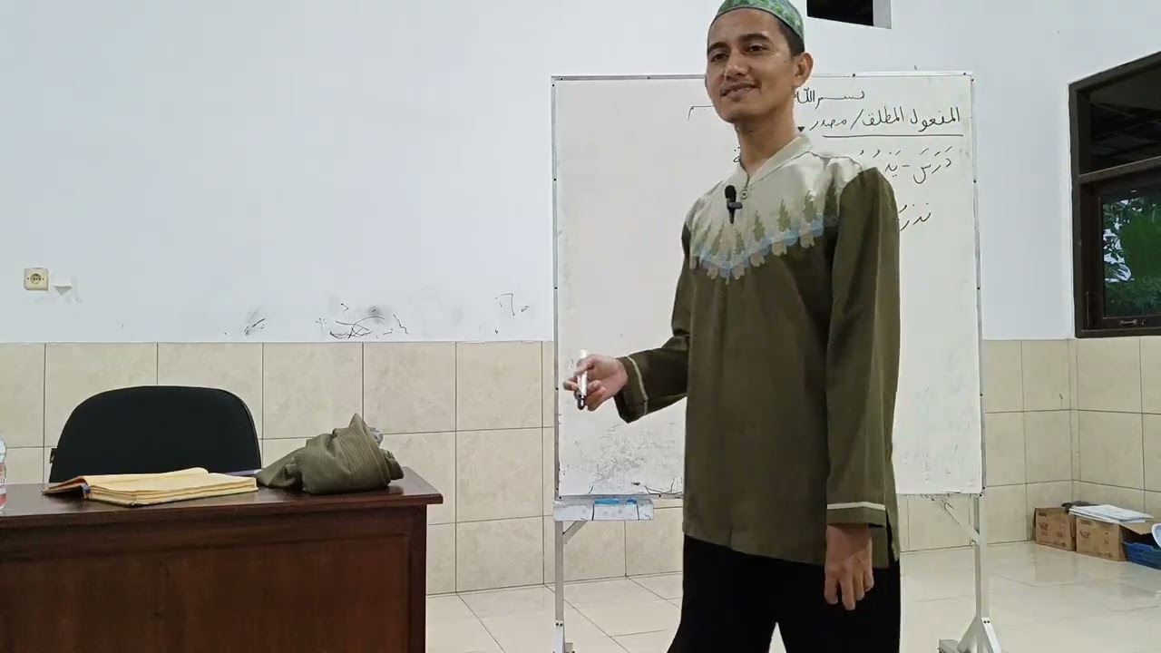 Mulakhos Mansubat Ustadz Luthfi حفظه الله تعالى Ma'had Ilmi Al Ukhuwah Sukoharjo 