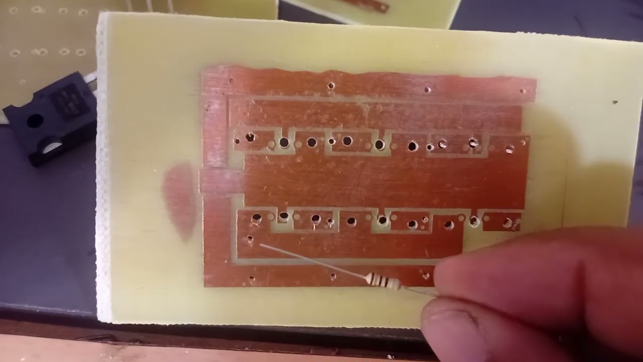 Materiales que necesitás para hacer una tarjeta puente H.