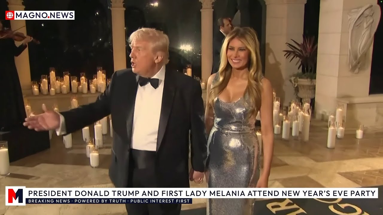 🇺🇸 Президент Дональд Трамп и первая леди Мелания прибывают на новогоднюю вечеринку MAGA в Мар-а-Л...