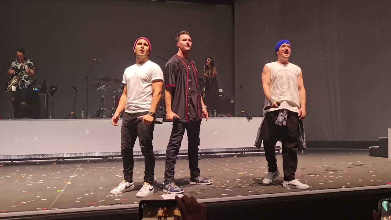 Big Time Rush - BIG TIME RUSH (Theme Song) live in New York City 12/18/21