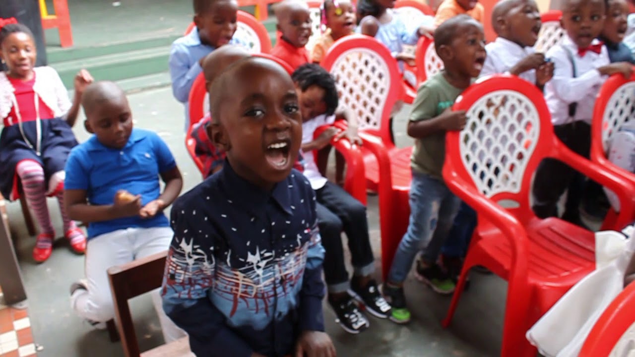 fête de Noël au préscolaire de l'école moderne la maïeutique ce 22 décembre 2020 Brazzaville Congo