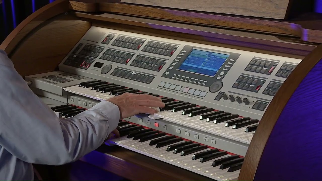 2nd Demonstration Video of  sounds from Maestro A2000 Organ by Ringway