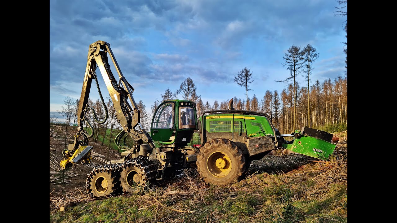 🎄 John Deere 1470G • HAAS Winch • Big Trees • Traktionswinde • CabView • John Deere Logging 🎄