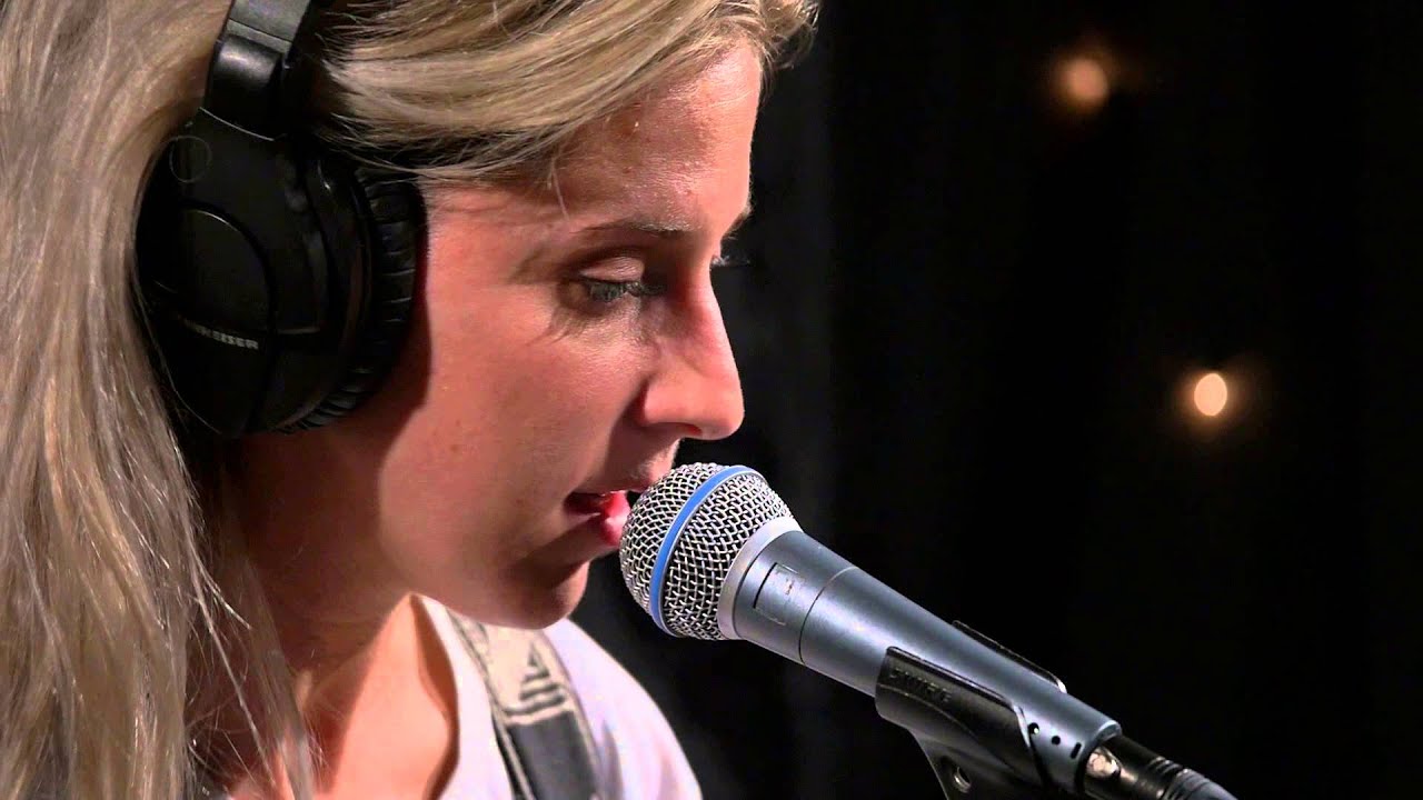 Bully - Brainfreeze (Live on KEXP)