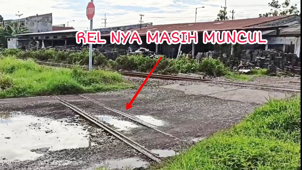 TERPENDAM!! Bekas Jalur ke arah Gudang Pupuk di dekat Stasiun Rambipuji