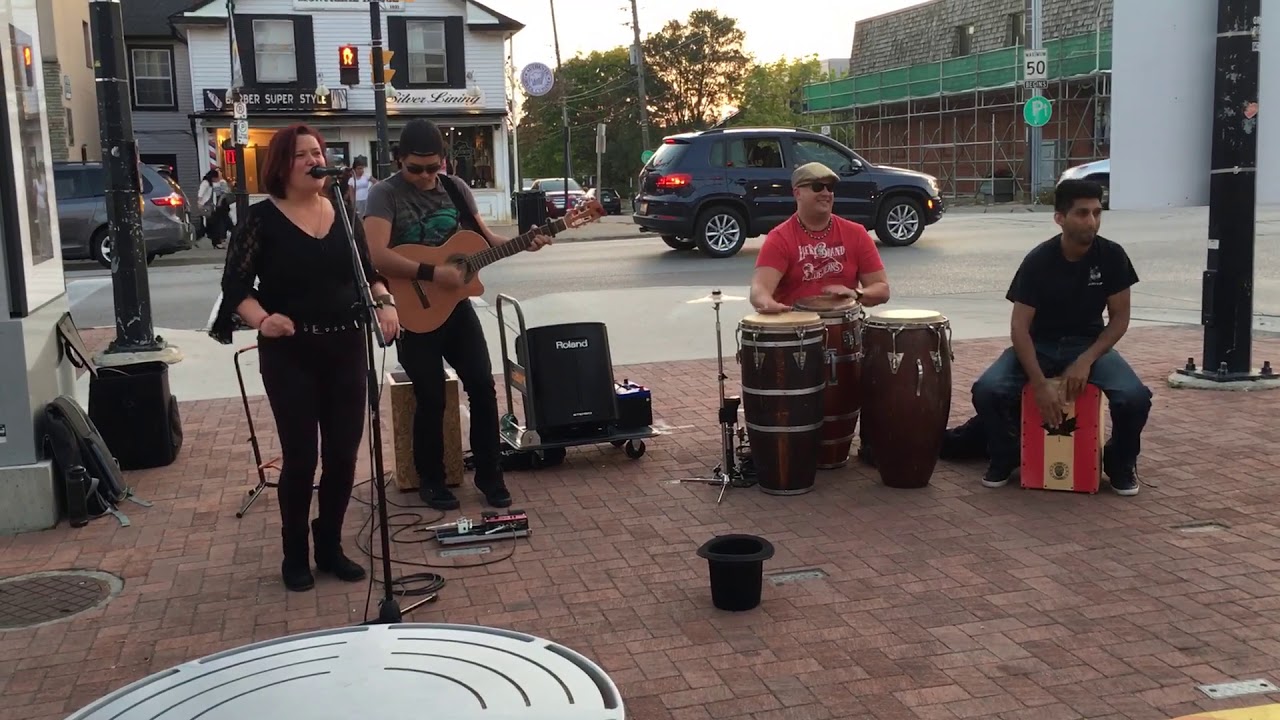 Strings Attached Buskers - Jamming in the Streetsville village square