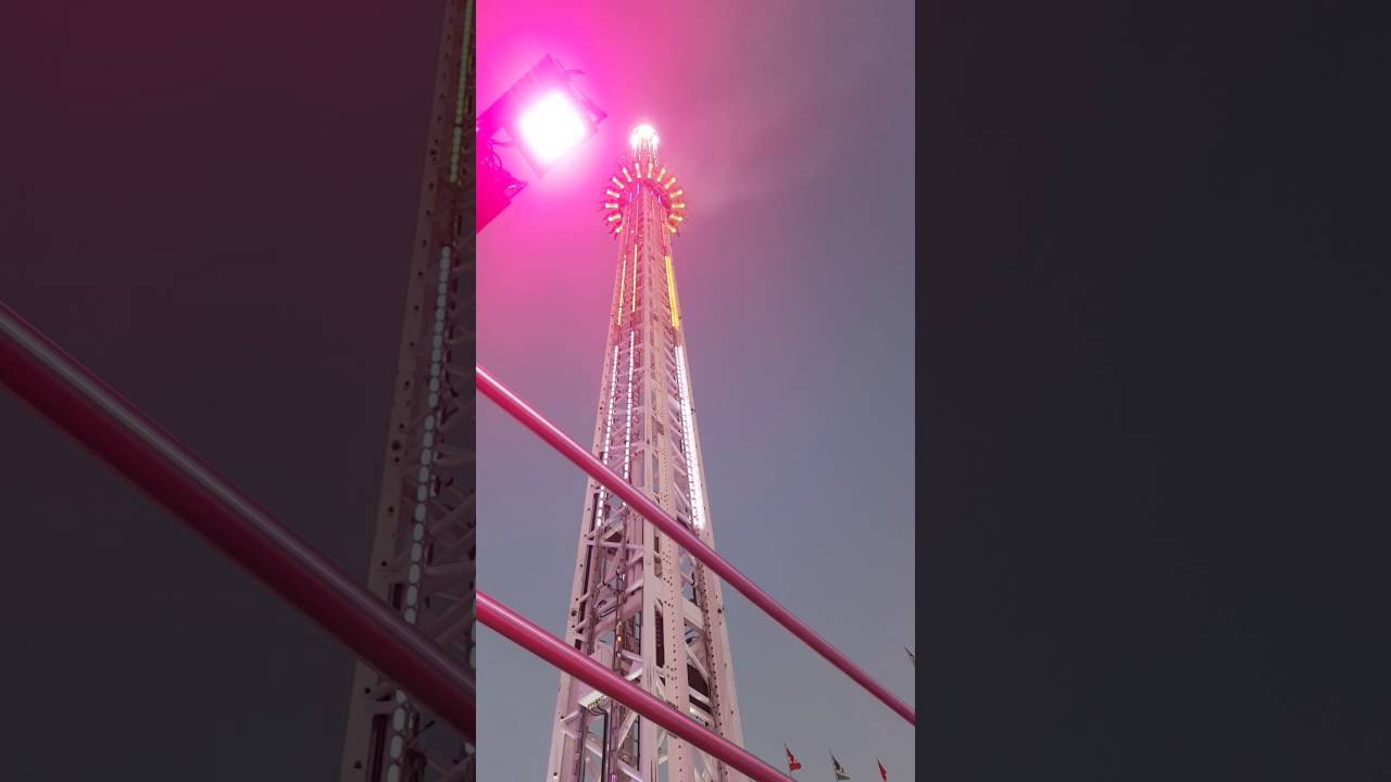 Free Fall Tower (A Ordelman) P&uuml;tzchen Markt 2016