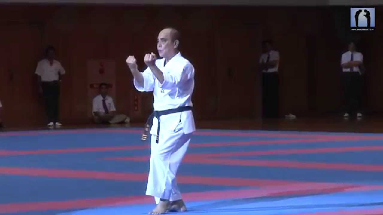 Arakaki Isamu sensei - Okinawa Karate - Kata Sochin