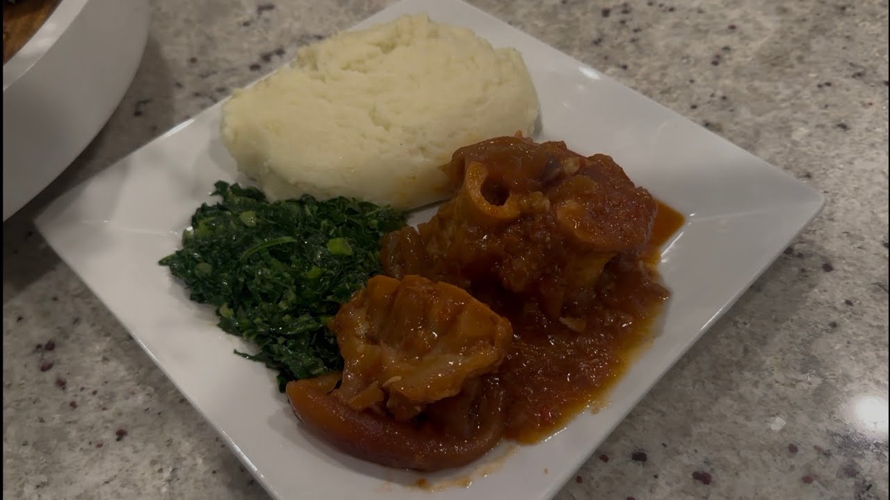 Here is how you cook cow feet/Amanqina/Pata de res!