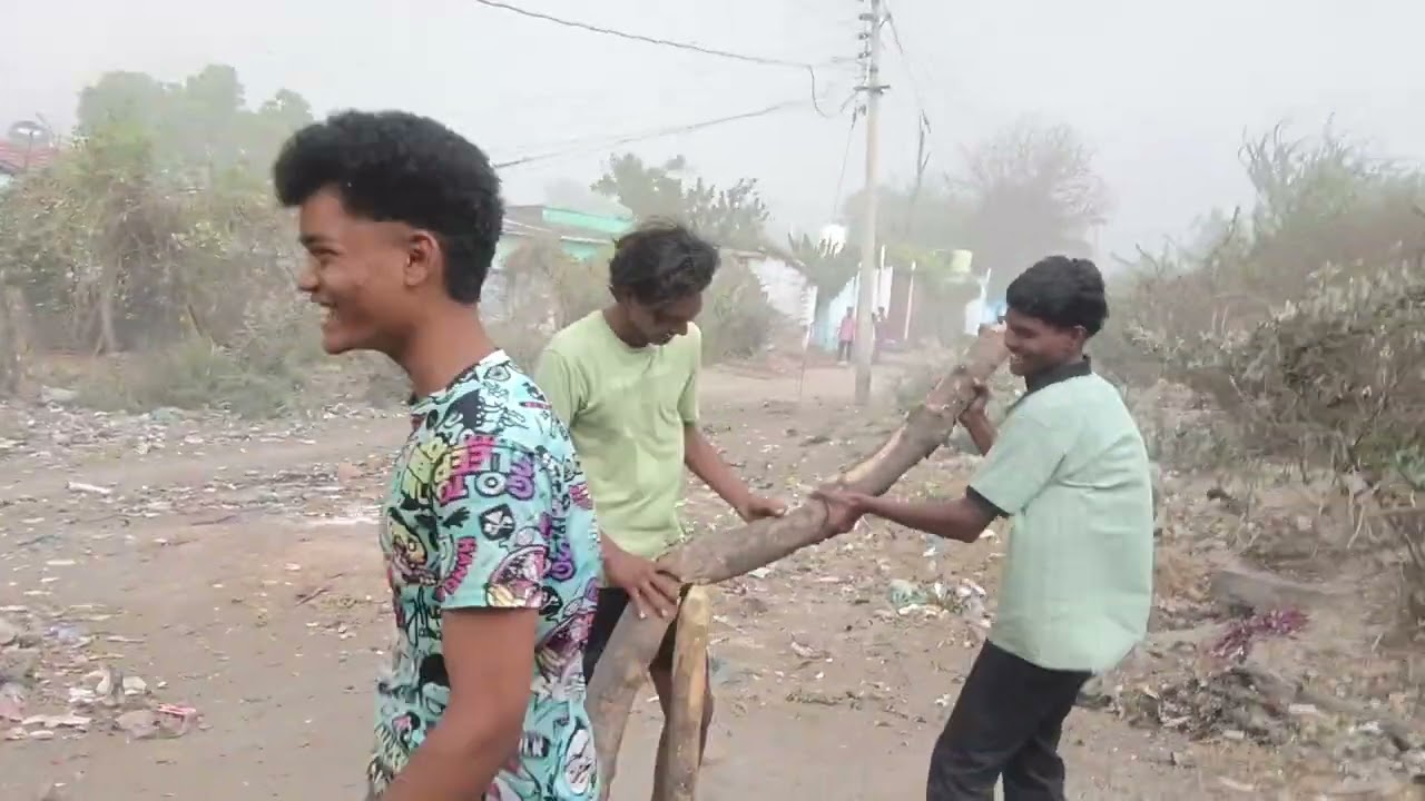 Holi ka mahol 🫡😅🤣🤣 ......#comedy #funny #vairalvideo 