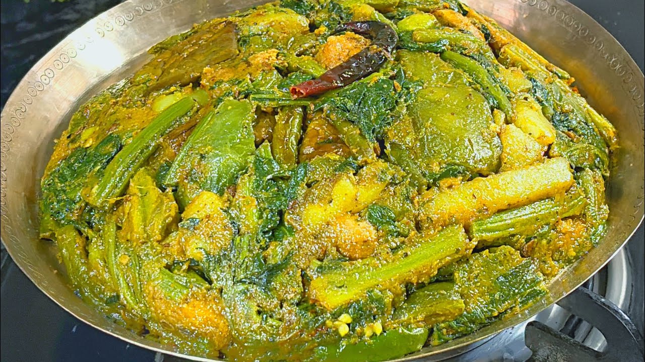 শিস পালং এর নিরামিষ এই পদটি অসাধারণ স্বাদের হয় || Bengali Mix Veg with Spinach 