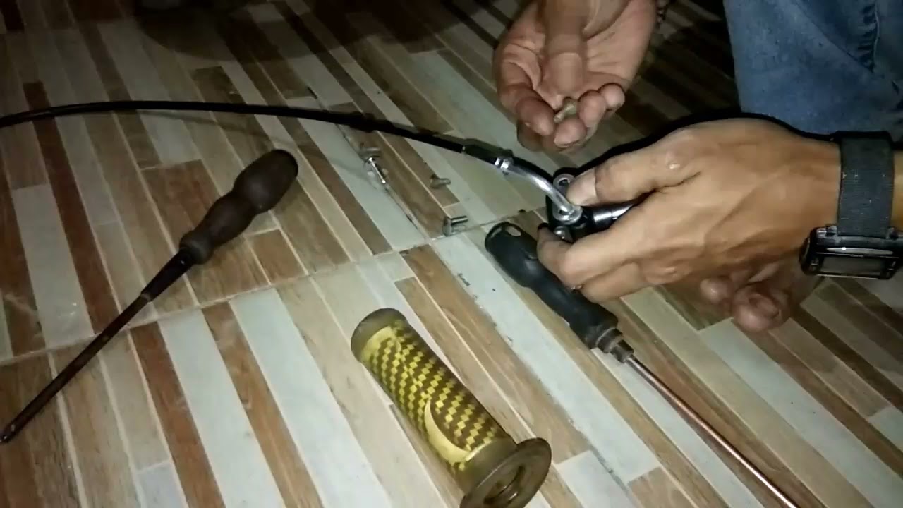 Menganti Tali Gas Motor Metic Mio yang Putus/Patah