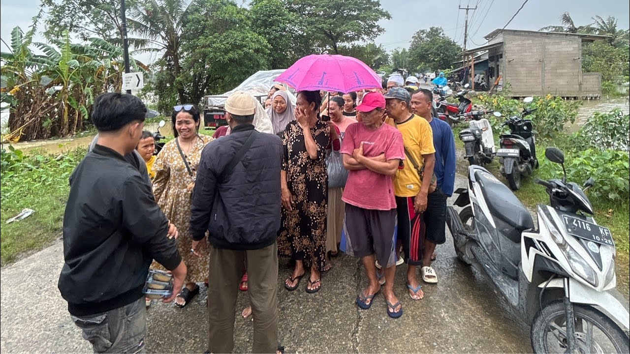 JUMAT BERKAH 1000 PORSI MAKANAN UNTUK KORBAN BANJIR KARANG LIGAR