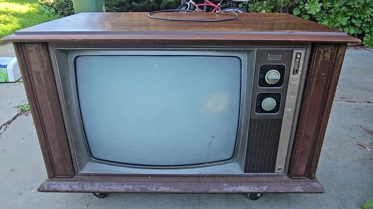 1974 Floor Console Color Television Zenith Chromacolor TV Diagnosis And Repair