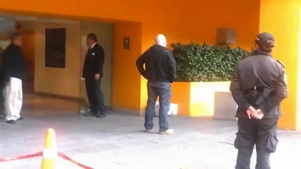 WWE México D.F. 2014 - Llegada de las Superestrellas y Divas a su hotel