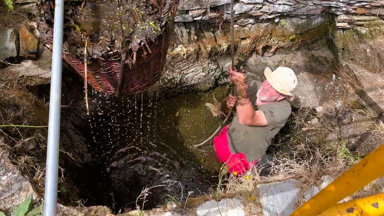 #2 Cleaning 150 year old Stone Well in Portugal
