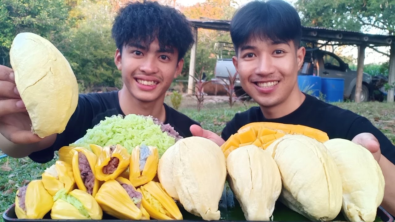 ข้าวเหนียวทุเรียน มะม่วง ขนุน มันหอมหวานถูกใจยิ่งนัก.