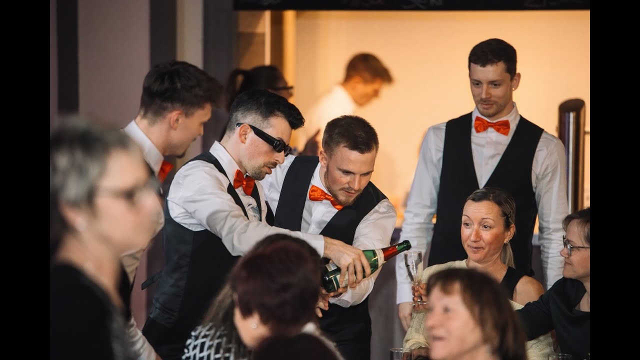 The Show Waiters &ndash; Interactive Walking Act with Acrobatics, Drinks & Dance!