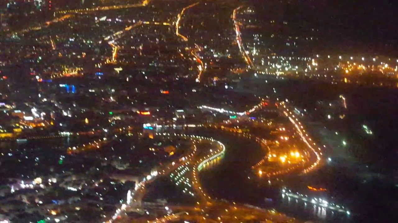 الاقلاع من مطار دبي والطيران حول برج خليفه Flying around burj Khalefa